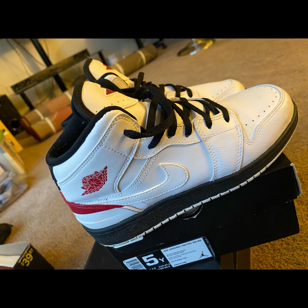 Jordan 1’s in good condition.